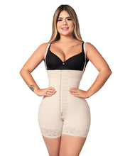 Cargar imagen en el visor de la galería, Short Strapless Bodysuit with Central Hooks (Ref. O-051)